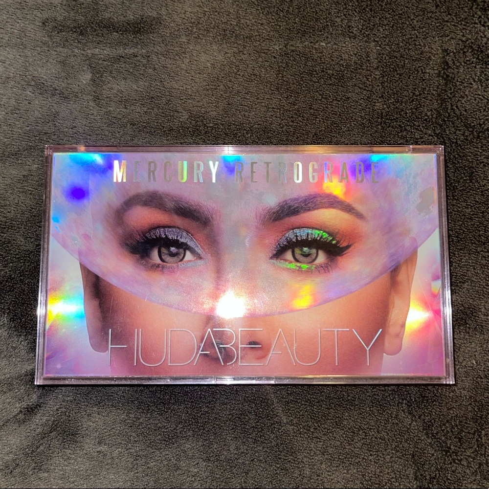 Huda Beauty Mercury Retrograde eyeshadow palette